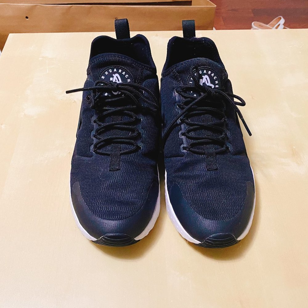NIKE AIR HUARACHE CASUAL SHOES
